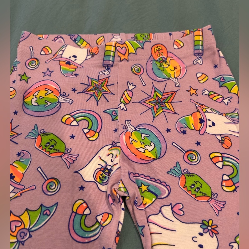 The Children’s Place “Boo Crew” Glow in the Dark Pajama Set 👻🍭🍬🧙🏻‍♀️🎃 - Picture 6 of 9
